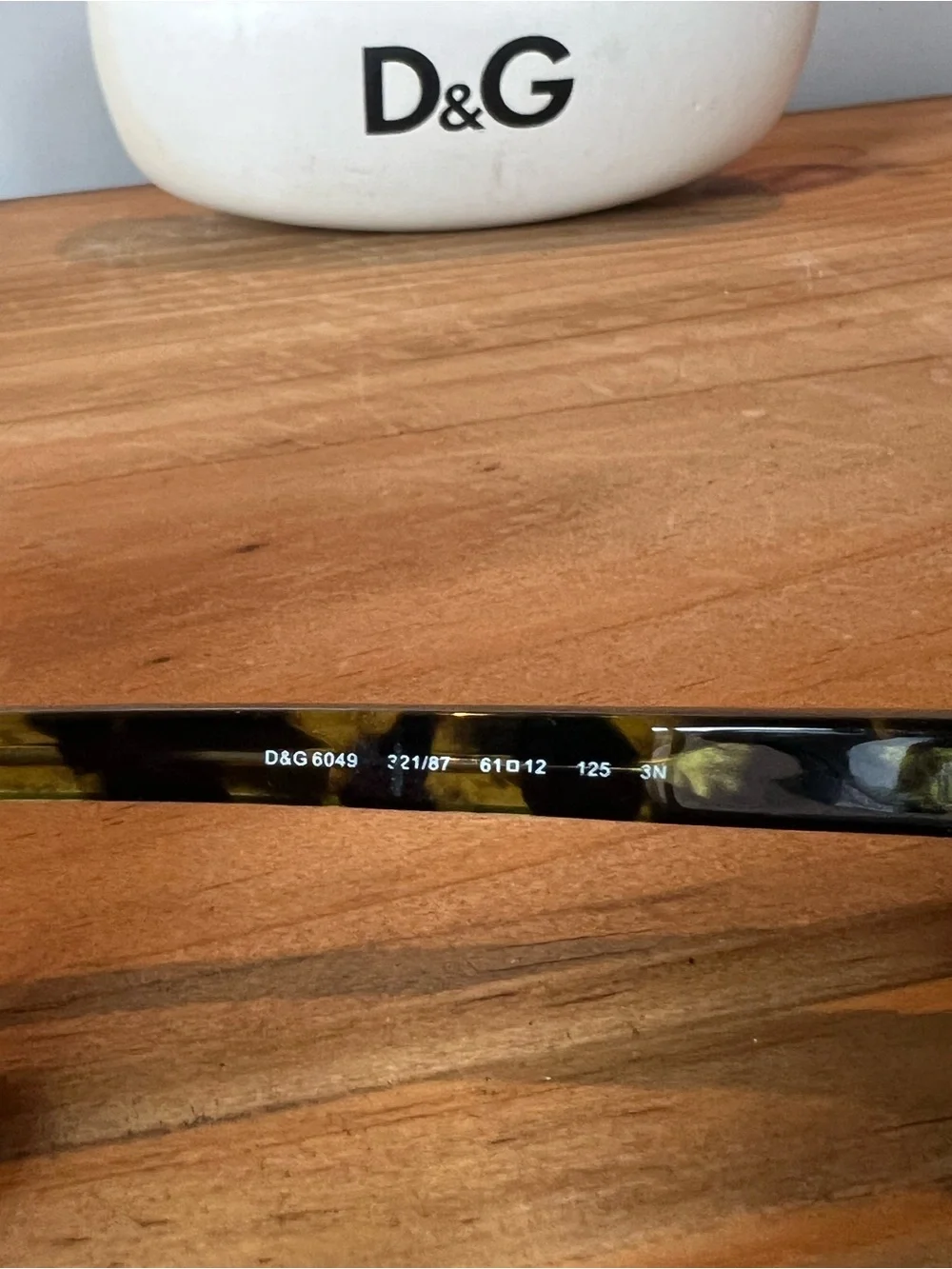 D&G Black and Gold Aviator Sunglasses Accent